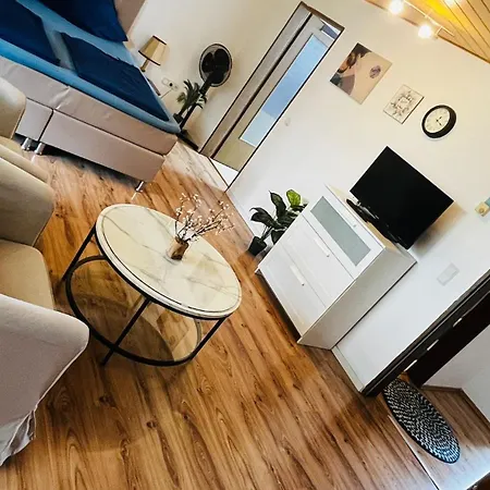 Private With Balcony In Dortmund-brackel 公寓 *