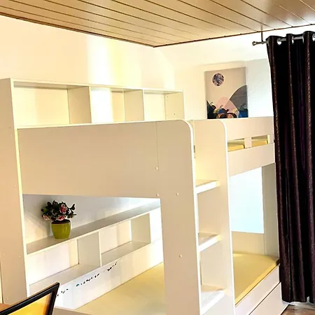 Private With Balcony In Dortmund-brackel * דורטמונד